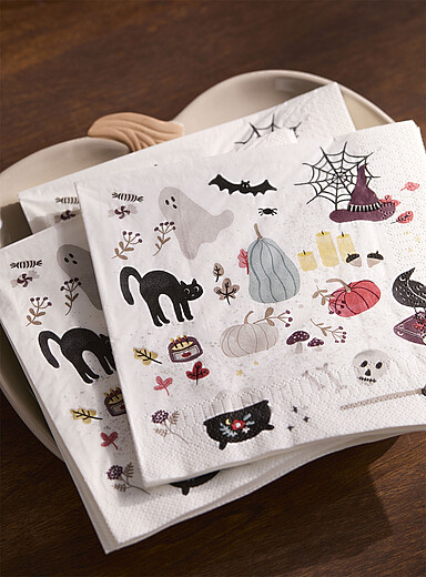 Fright night paper napkins 16.5 x 16.5&nbsp;cm. Pack of 25. <b>Halloween Collection</b>