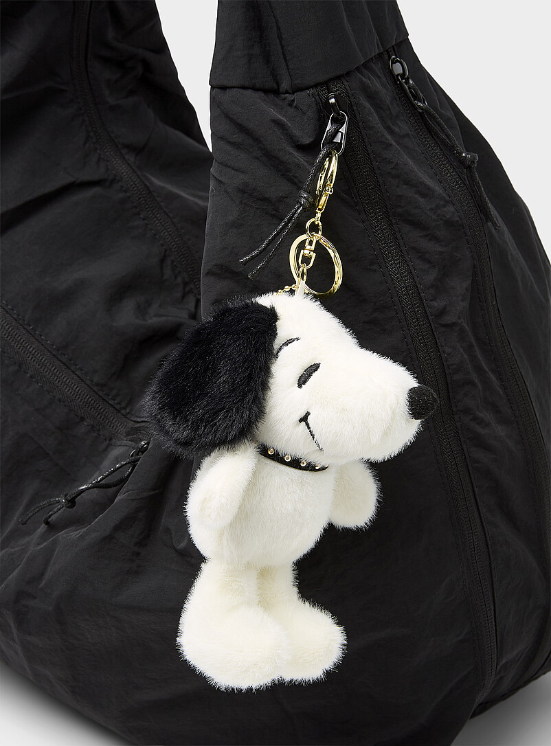 Plush Snoopy charm keychain product image (primary)