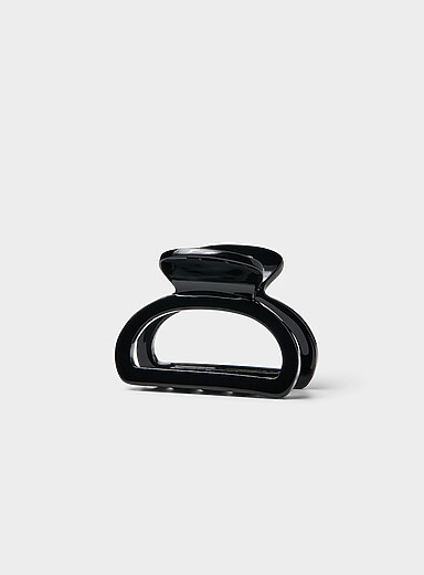 Openwork half-moon mini clip