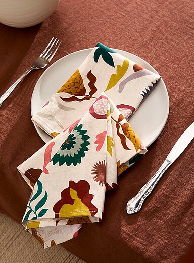 Dora Nola Patterned Black Colourful napkin set