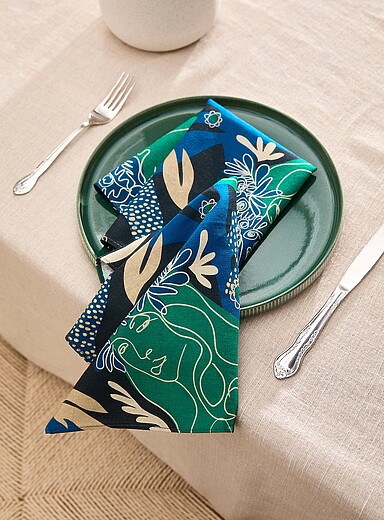 Dora Nola Patterned Black Colourful napkin set