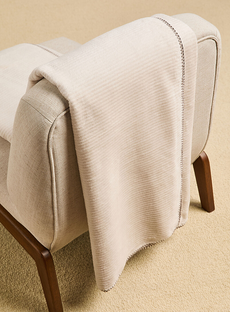 Feel Cord raised-stripe throw 150 x 200 cm product image (primary)