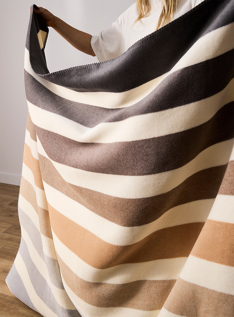 Horizon Nature wide stripes throw 150 x 200 cm product image 3