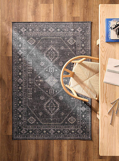 Grey tones Persian-style rug 120 x 180 cm