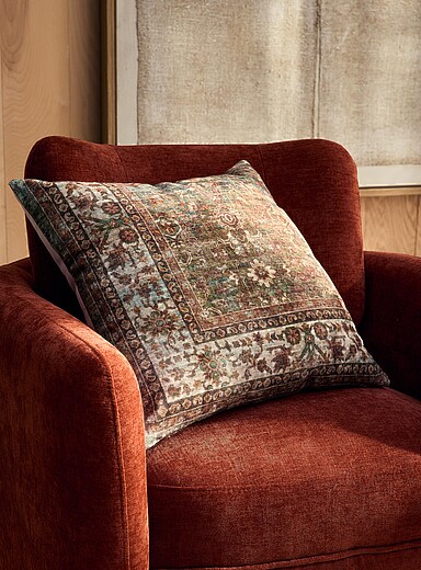 Persian-inspired natural flowers velvet removable cover cushion 50 x 50 cm