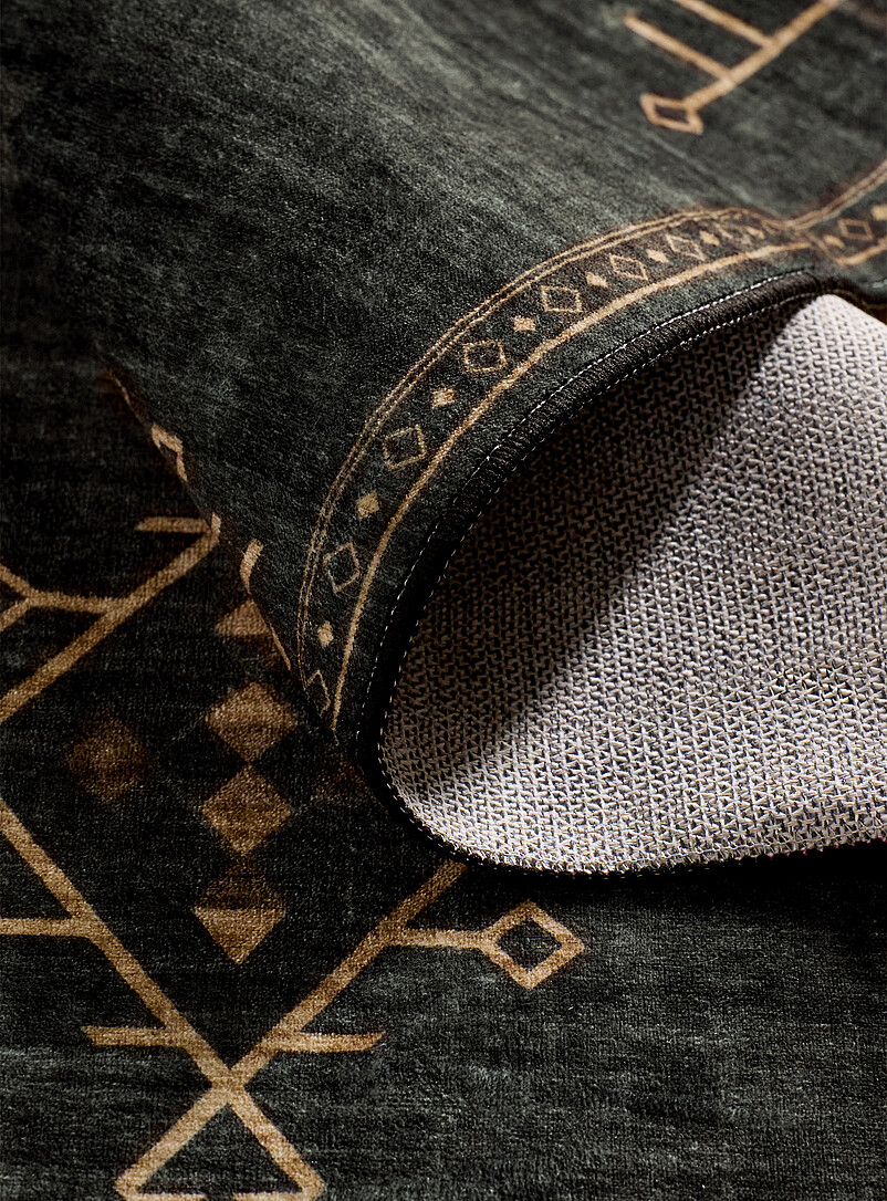 Deep grey diamonds and triangles rug 60 x 90 cm product image 2