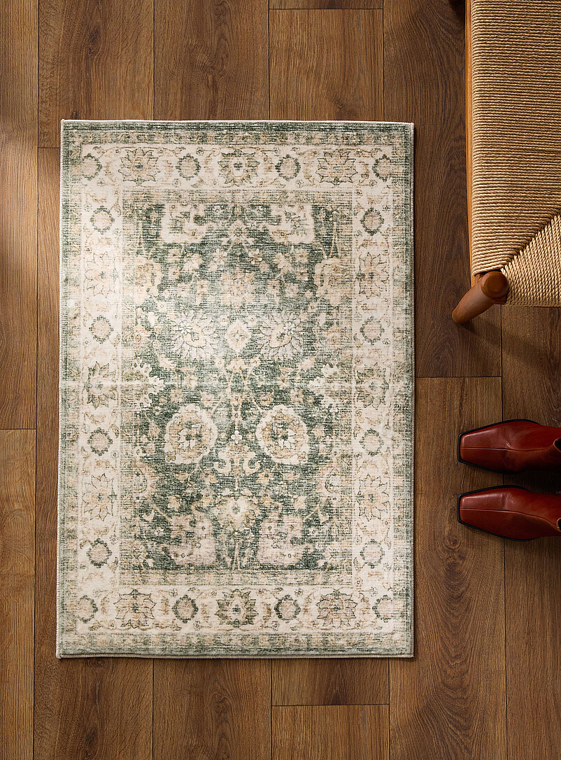 Ecru and green ultra-soft Persian-style rug 60 x 90 cm product image (primary)