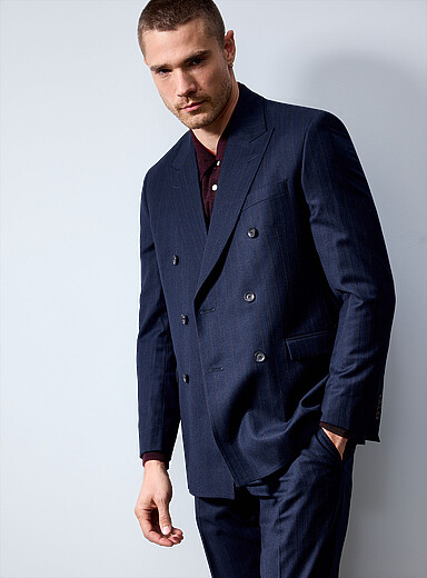 Le veston double boutonnage rayures subtiles