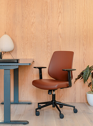 La chaise Daily cuir v&eacute;gane