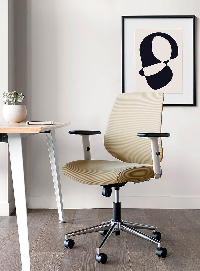 Daily woven nylon chair product image (primary)