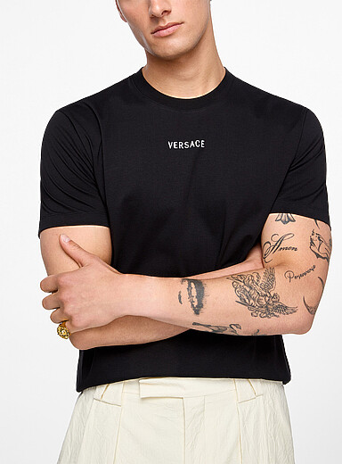 Versace: Le t-shirt signature brod&eacute;e Noir pour homme