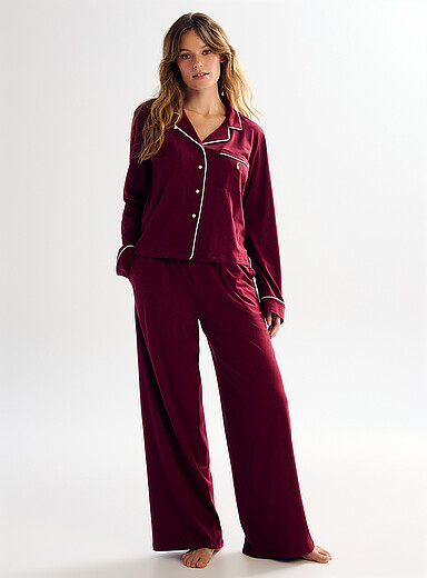 L'ensemble pyjama lis&eacute;r&eacute; extensible bordeaux