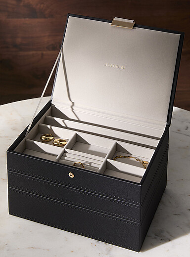 la-boite-a-bijoux-trois-etages