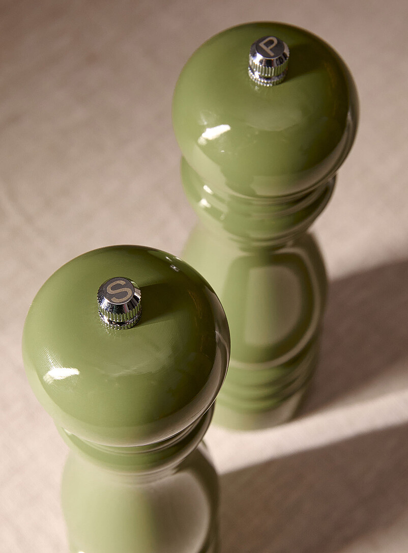 White wood salt and pepper mills product image 2