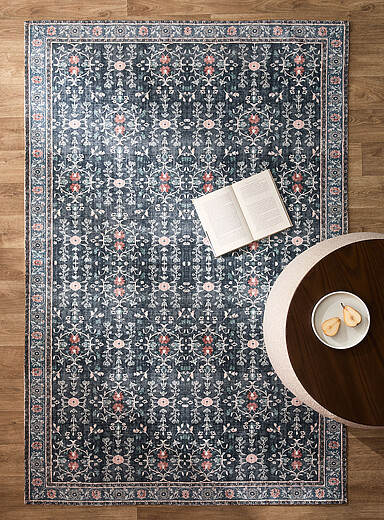 Simons Maison: Le tapis imprim&eacute; fleurs du pass&eacute; 120 x 180 cm Bleu &agrave; motifs