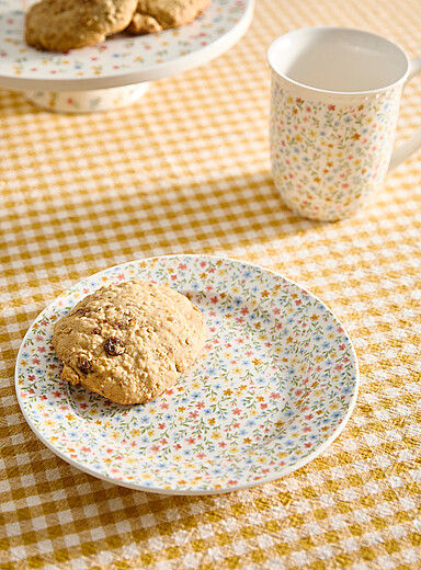 Spring flowers small plate