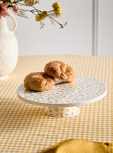 Spring flowers cake stand