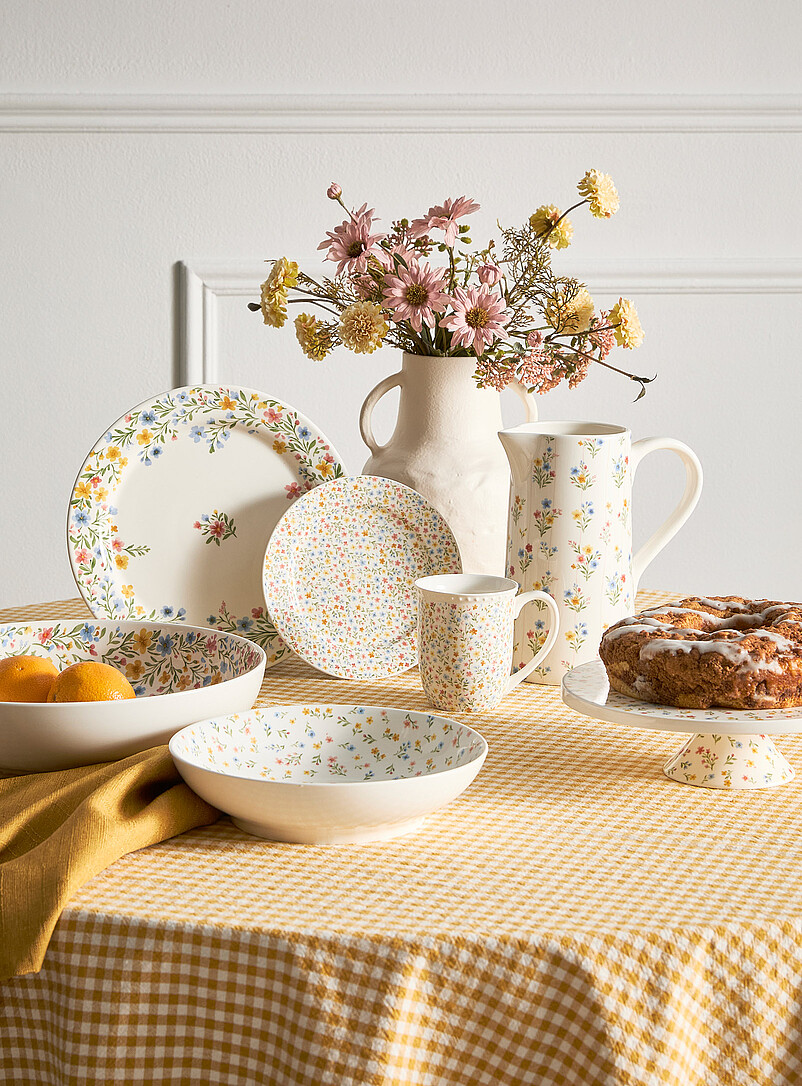 Spring flowers cake stand product image 3
