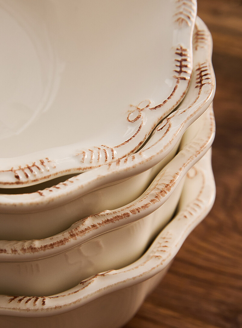 Embossed bows small bowl product image 2