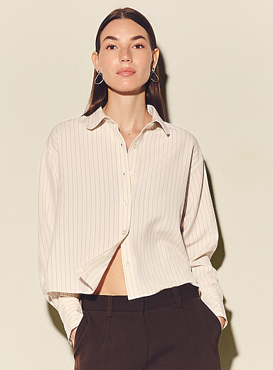 FIVE STUDIOS: La chemise carr&eacute;e fines rayures &Eacute;cru &agrave; motifs pour femme