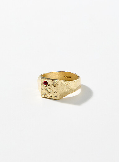 Red-stone signet ring