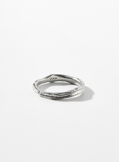 La bague textur&eacute;e vagues