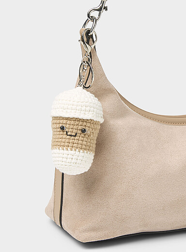 Le porte-cl&eacute;s breloque crochet gobelet caf&eacute;