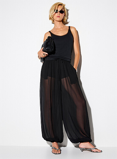 Ic&ocirc;ne Black Elastic ankles sheer chiffon pant for women
