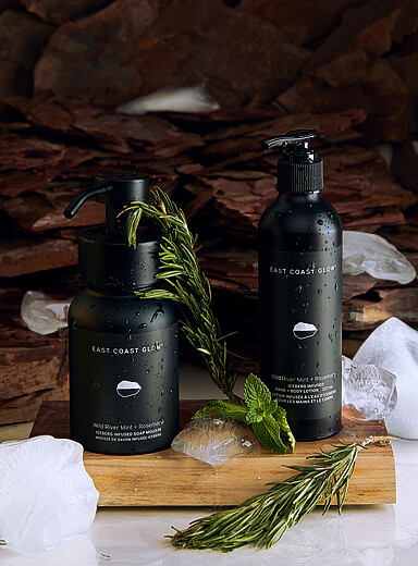 L'ensemble savon &agrave; mains et lotion pour le corps infus&eacute;s &agrave; l'eau de iceberg