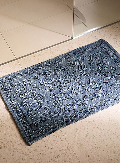 Le tapis de bain fioritures en relief