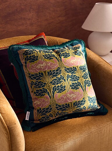 Le coussin d&eacute;houssable velout&eacute; &eacute;l&eacute;gante opulence 45 x 45 cm