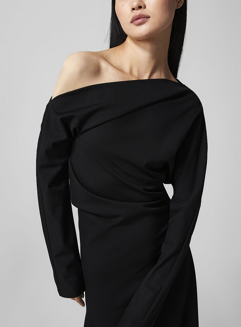 Rohe: La robe noire &agrave; &eacute;paule d&eacute;voil&eacute;e Noir pour femme