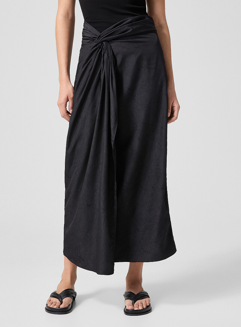 Crackled-texture sarong skirt product image 2
