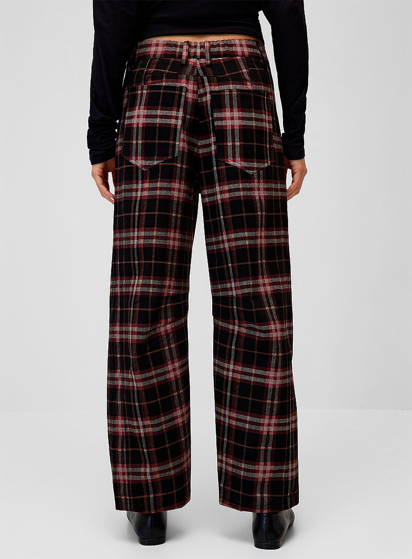 Grunge plaid barrel-leg pant product image 3