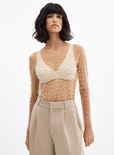 Le t-shirt filet perles et cristaux