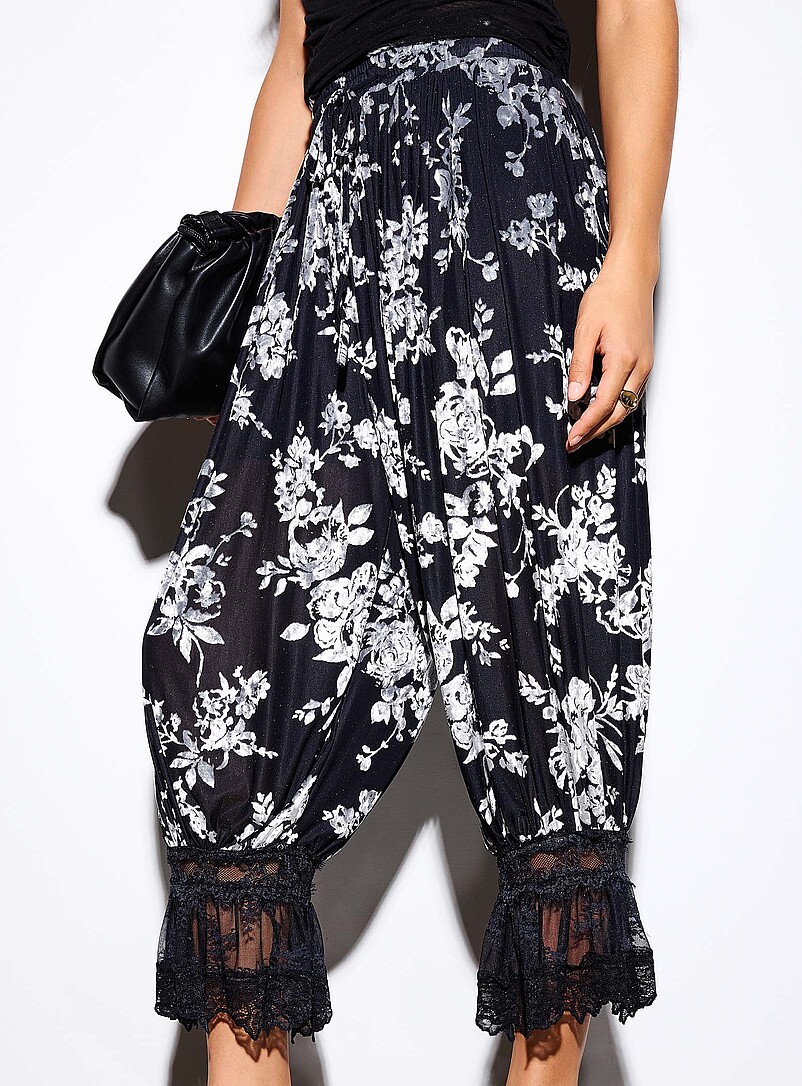 Velvet floral bloomer pant product image 2