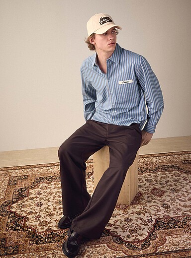 La chemise carr&eacute;e rayures verticales