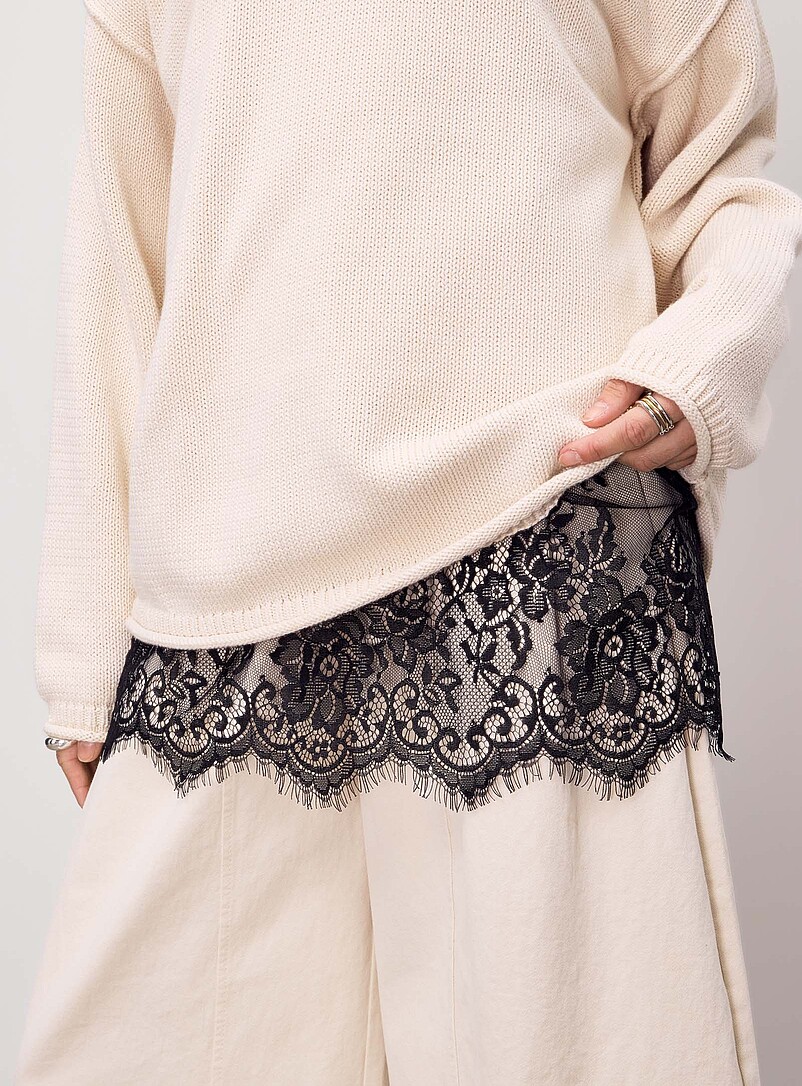 Lace waistband product image (primary)