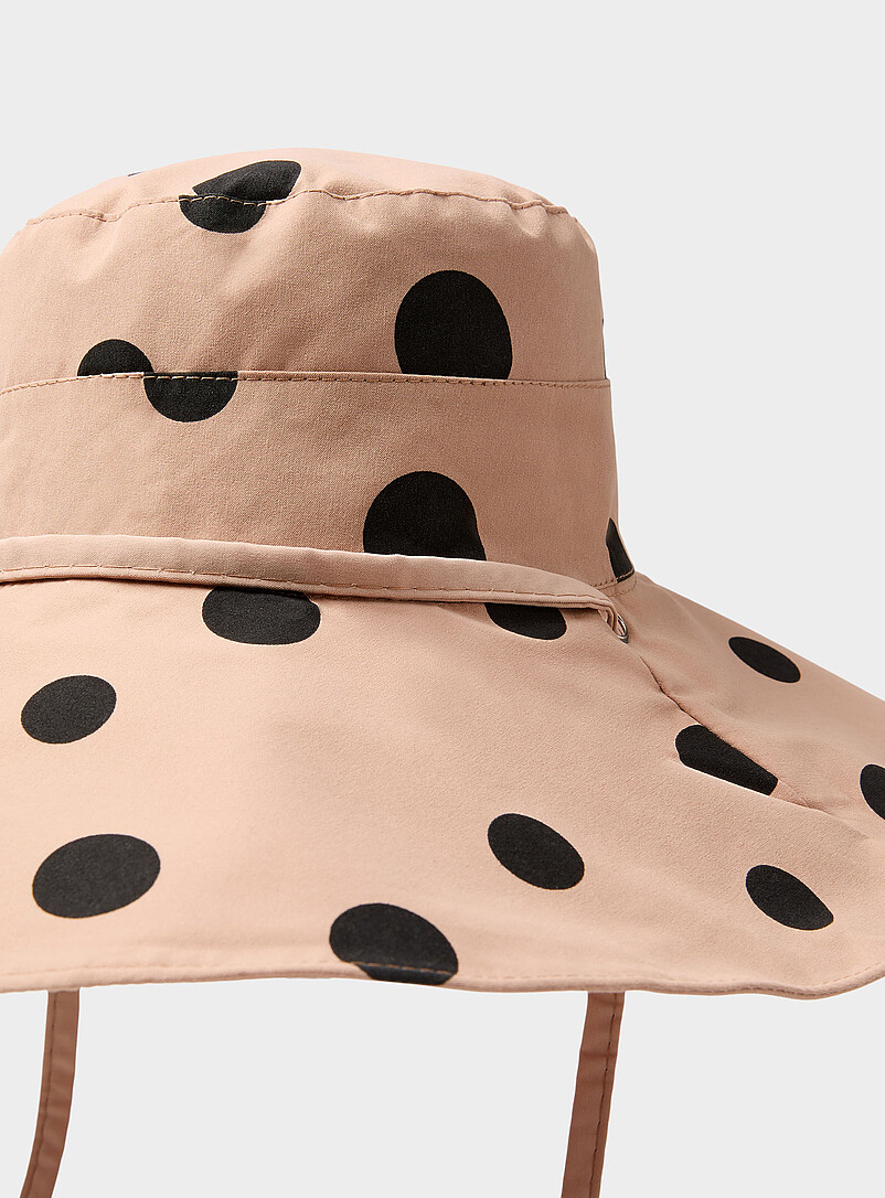 Reversible dotted hat with a flexible brim product image 3