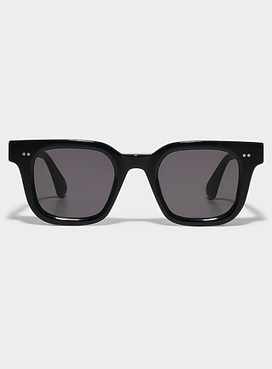 Les lunettes de soleil carr&eacute;es Core 04
