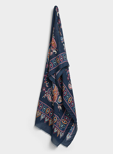 L'&eacute;charpe l&eacute;g&egrave;re paisley marine