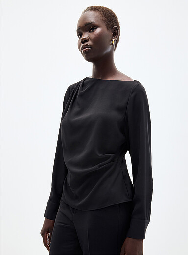 La blouse drap&eacute;e asym&eacute;trique cr&ecirc;pe fluide