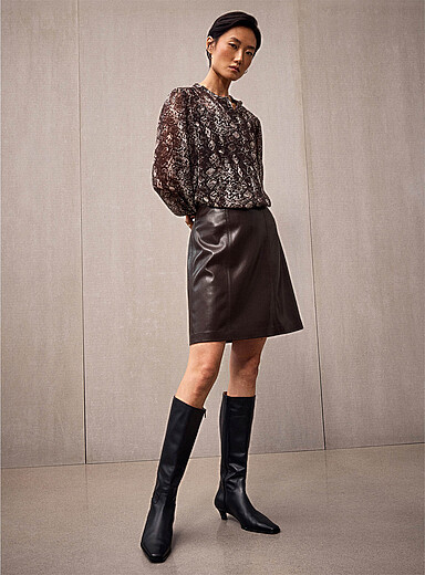 Contemporaine: La jupe effet cuir souple Chocolat - Espresso pour femme
