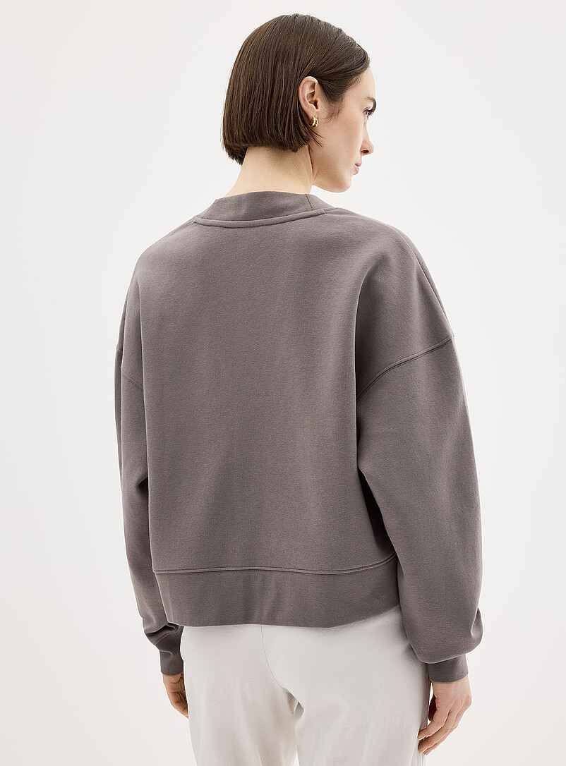 Contemporaine: Le cardigan carr&eacute; envers molletonn&eacute; Taupe pour femme