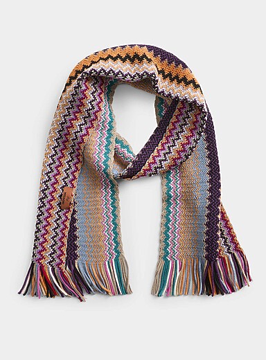 L'&eacute;charpe zigzag color&eacute;e