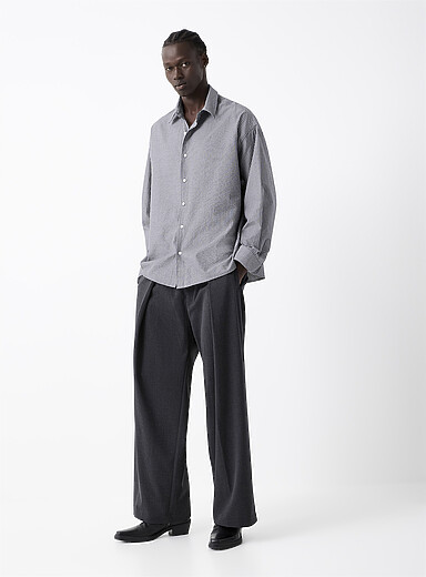 La chemise seersucker ray&eacute;e <b>Importation de S&eacute;oul</b>