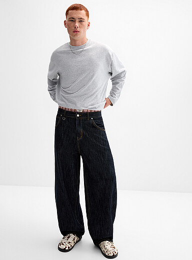 Le jean indigo jambe large faux uni <b>Coupe ballon</b> <b>Importation de S&eacute;oul</b>