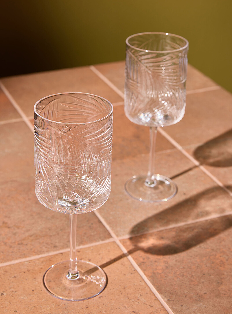 Embossed foliage wine glass Set of 2 product image 2