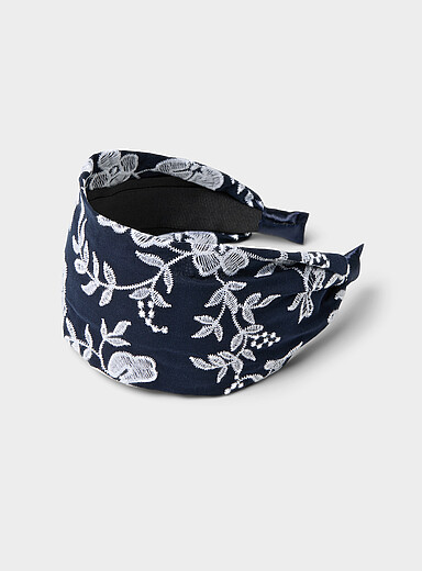 Simons: Le large serre-t&ecirc;te fleurs brod&eacute;es effet denim Bleu &agrave; motifs pour femme