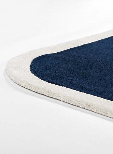 Le tapis artisanal contour accent Novogratz Tallulah Voir nos formats offerts